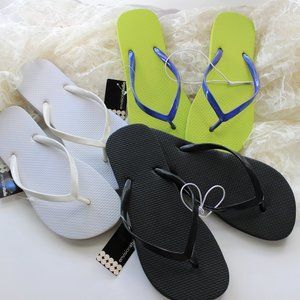 3 pairs Women flip flops Black, White, Green Sz 6